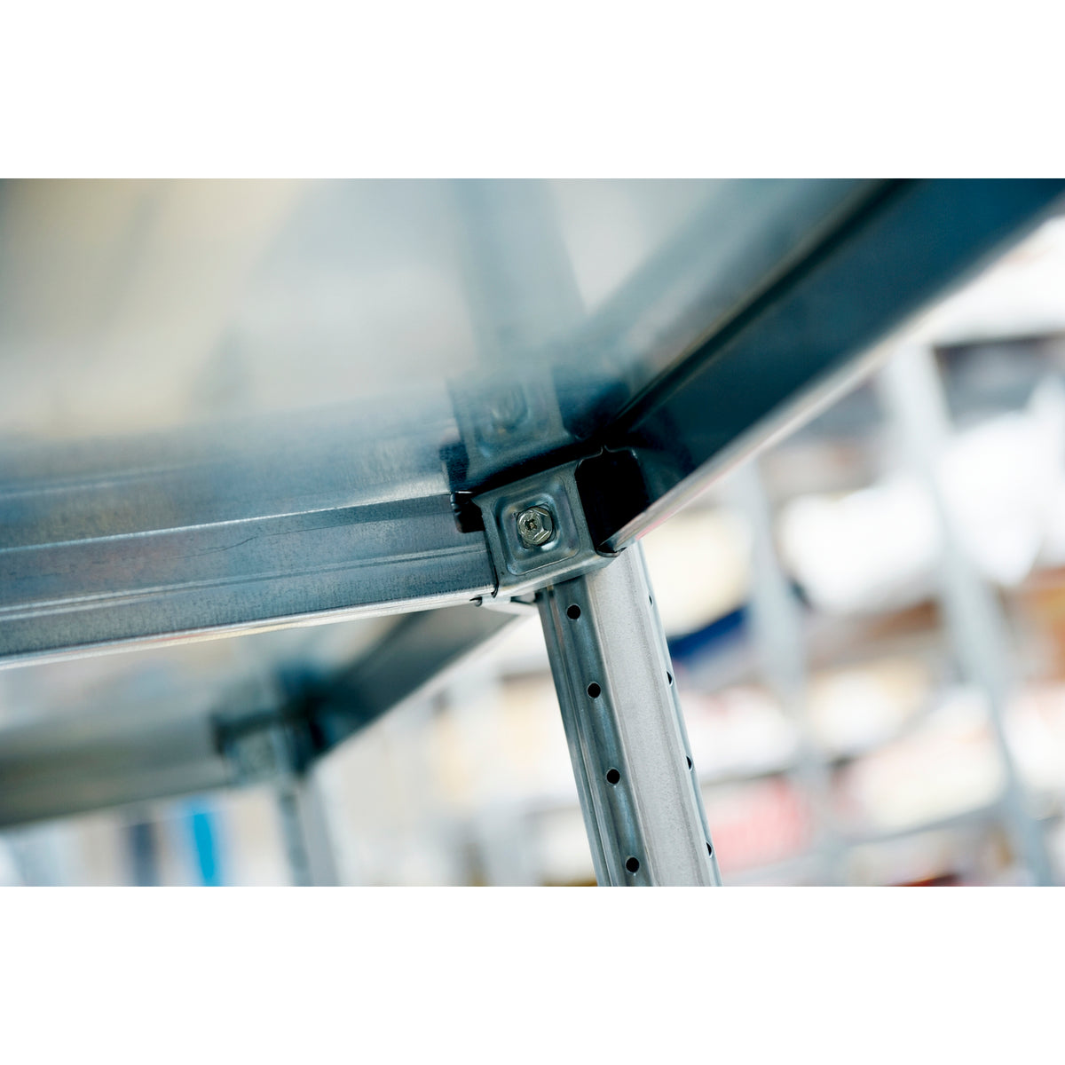 Raaco Aluminium Rek inclusief 18 bakken
