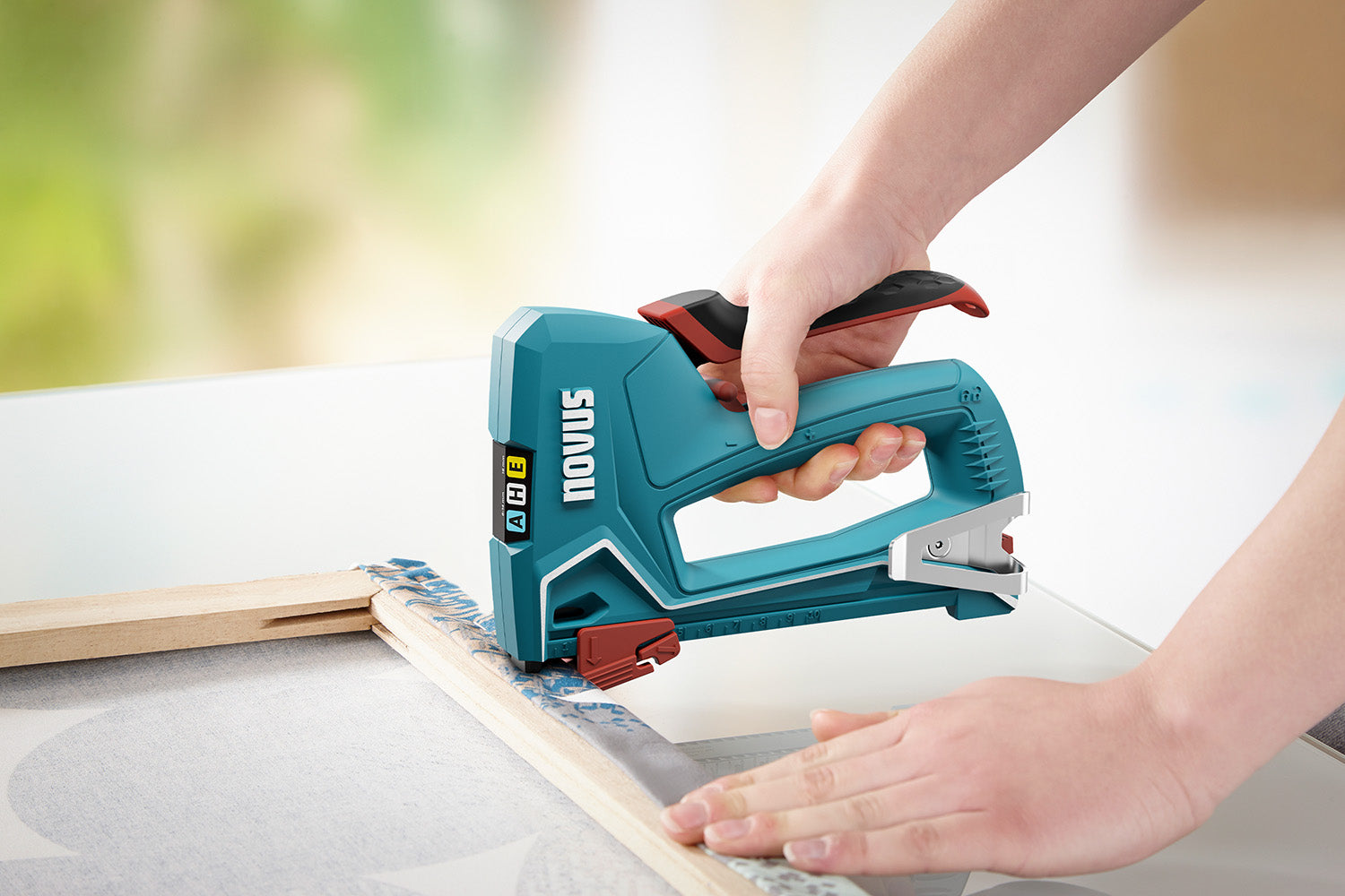 Novus Handtacker J-50
