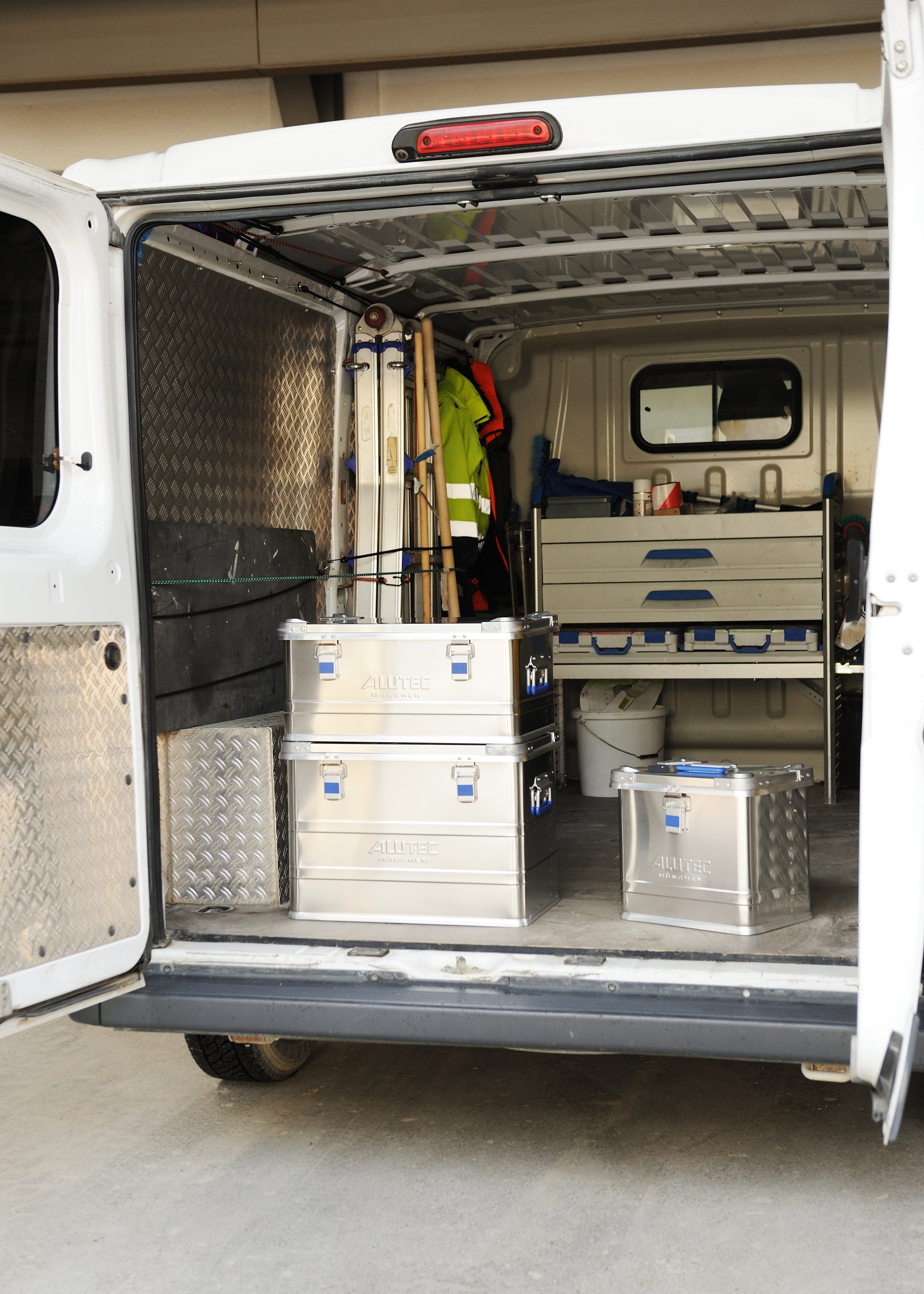 Alutec Aluminium kist INDUSTRY 48 - zilver