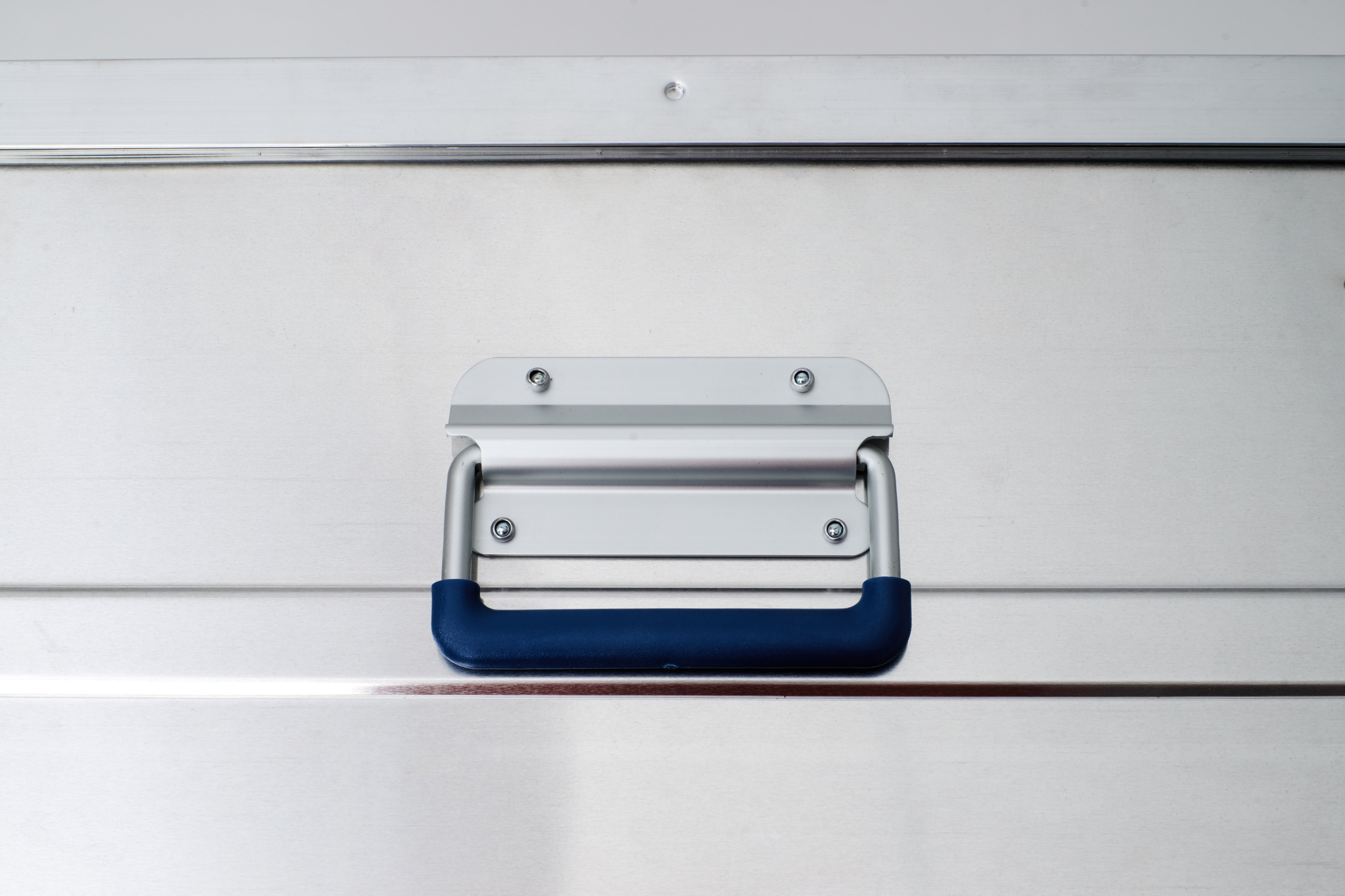 Alutec Aluminium kist OFFICE 74 - zilver