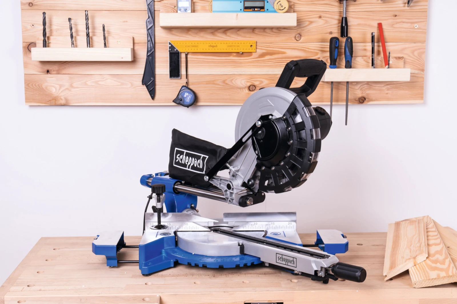 Scheppach Kap en Trekzaag HM254