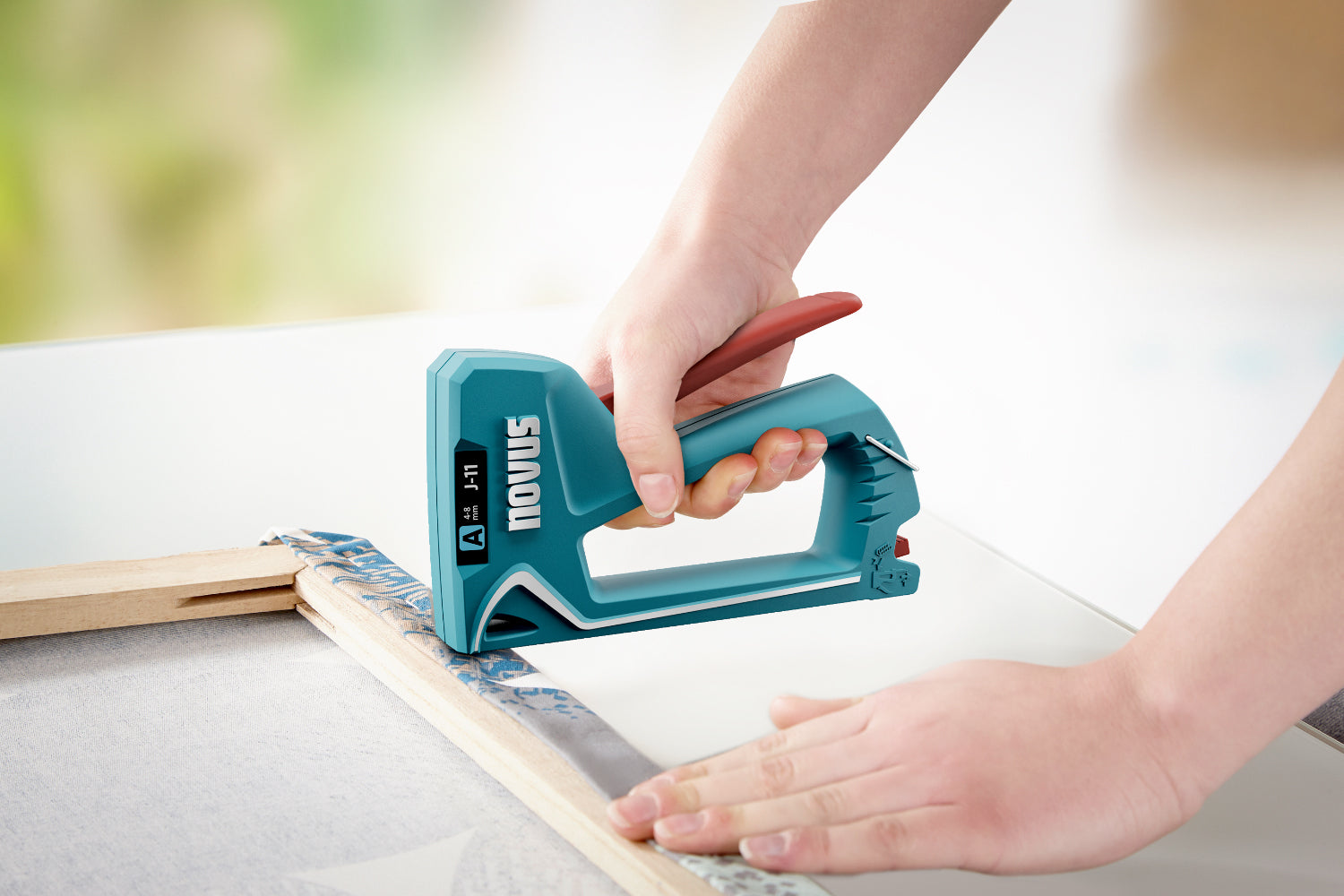 Novus Handtacker J-11