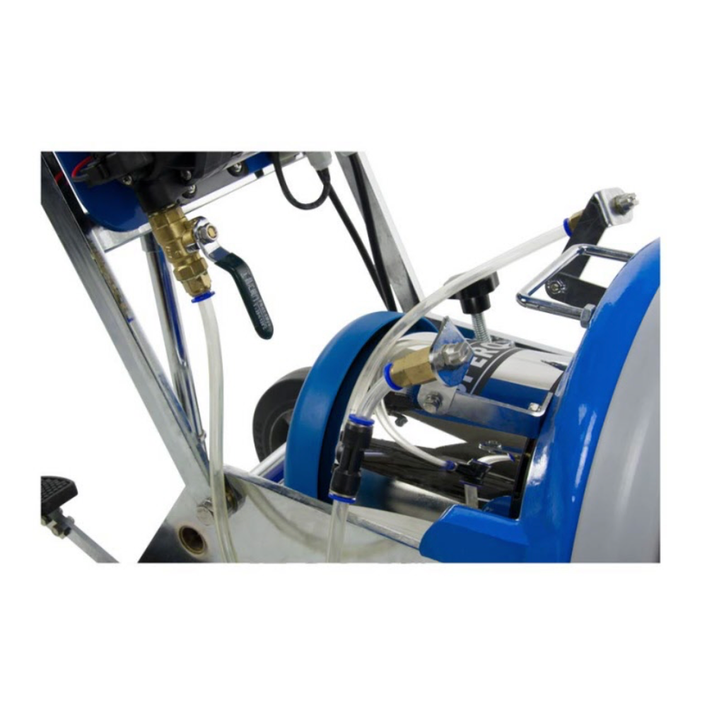 17 inch 1100Watt Boen en schrobmachine met actieve achterwielen & elektrisch sproeisysteem SP5001