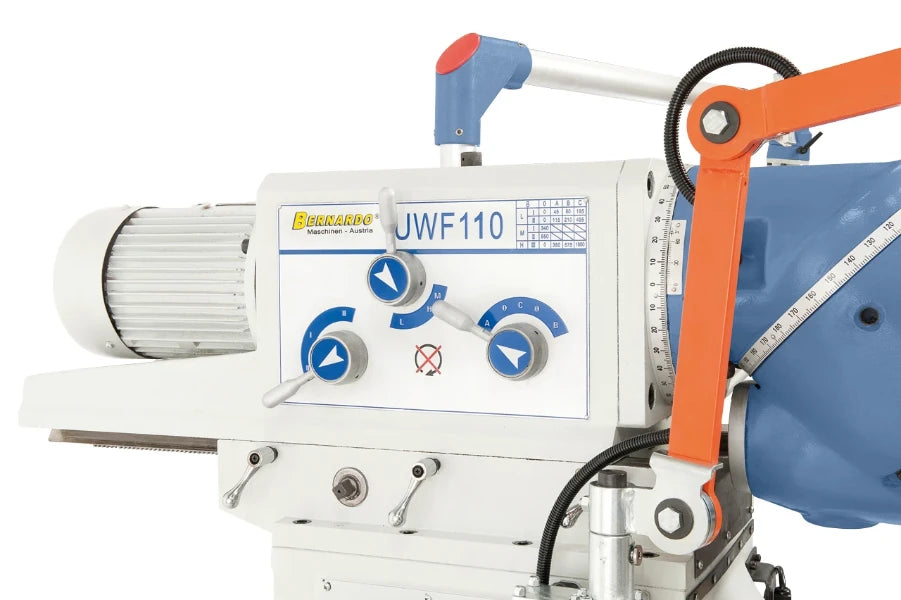 Bernardo Universele Freesmachine UWF 110 + Digi