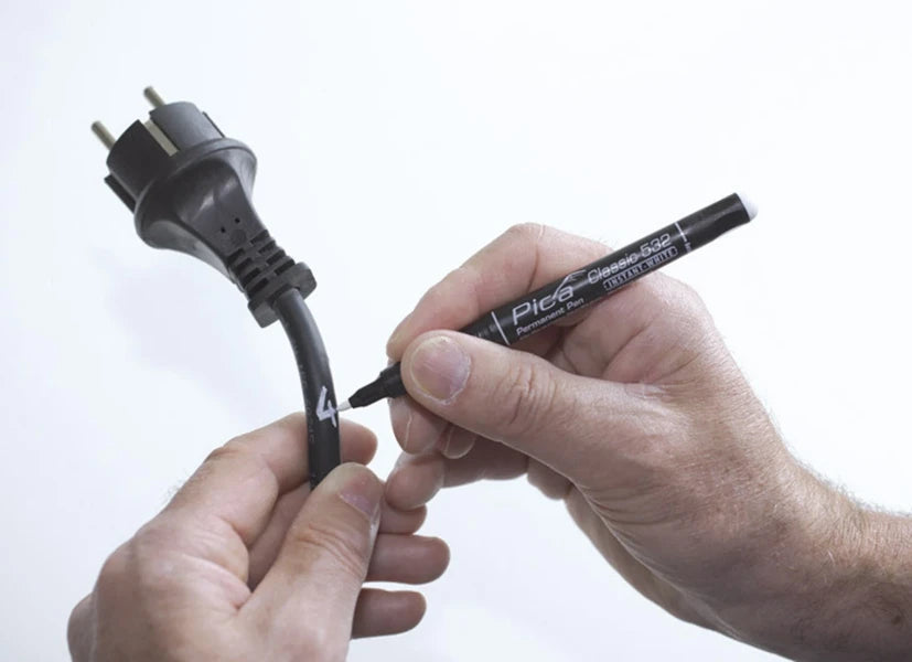 Pica Classic 532/52 Permanent Pen wit - ronde punt (blister)