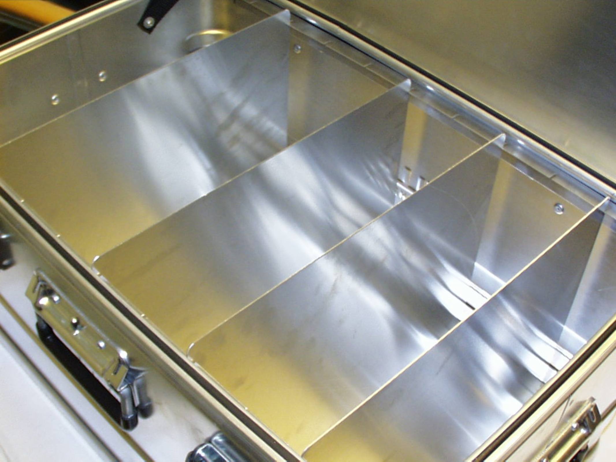 Alutec Aluminium kist INDUSTRY 48 - zilver