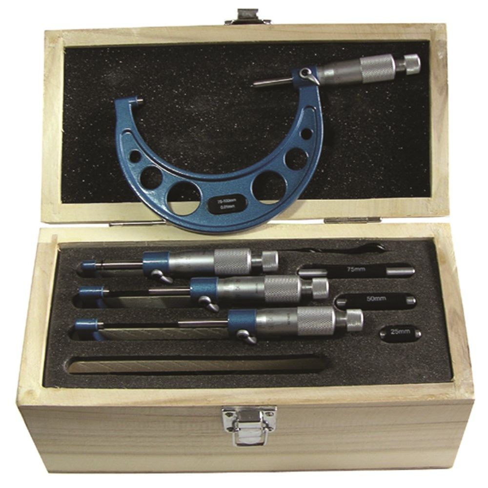Analoge micrometers in 4-dlg set 200-300 0,01mm met HM meetpunten in houten kist-0