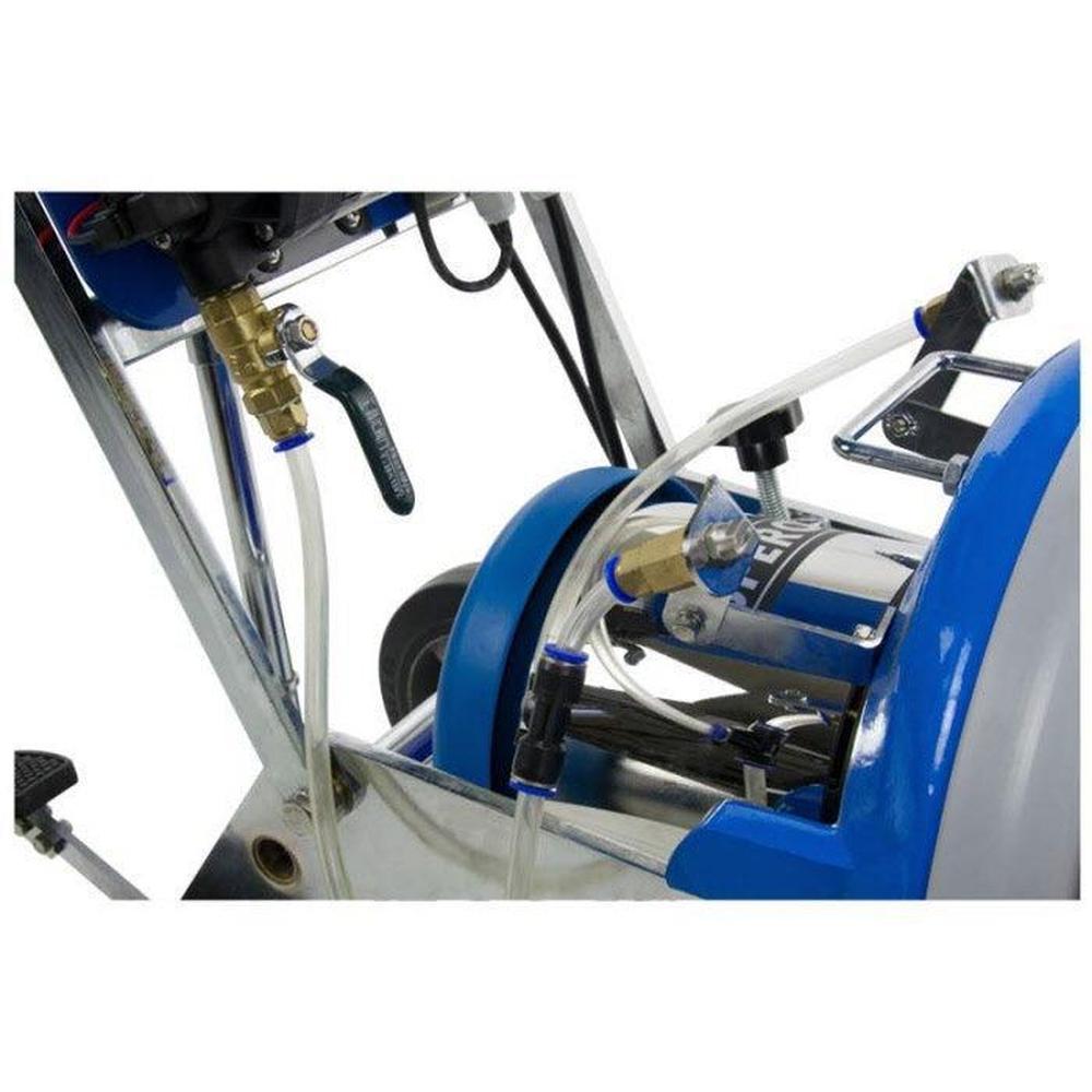 17 inch 1100Watt Boen en schrobmachine met actieve achterwielen & elektrisch sproeisysteem SP5001