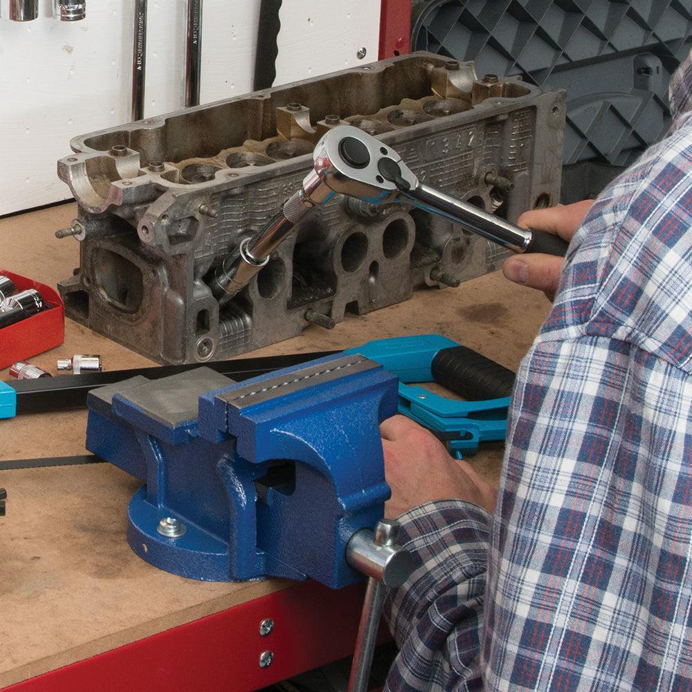 Silverline - Bankschroef, 100 mm (4") Kaak capaciteit 100 mm, 4,5 kg